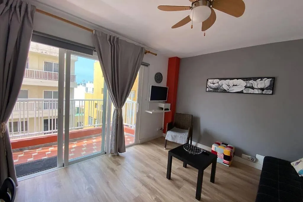 Los Cristianos, Centrico Piso A 100 Metros De La Playa أرونا شقة